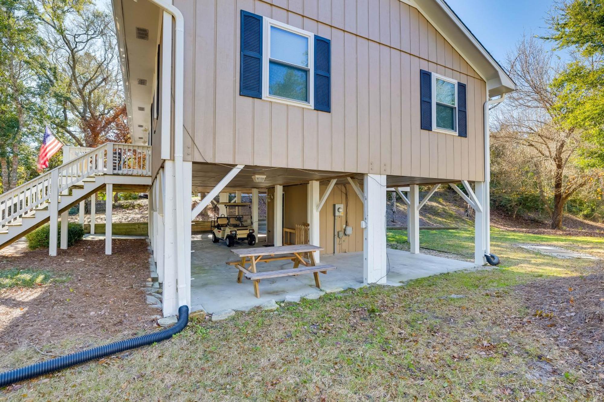Lovely Emerald Isle Home, Walk To Beach! Екстериор снимка